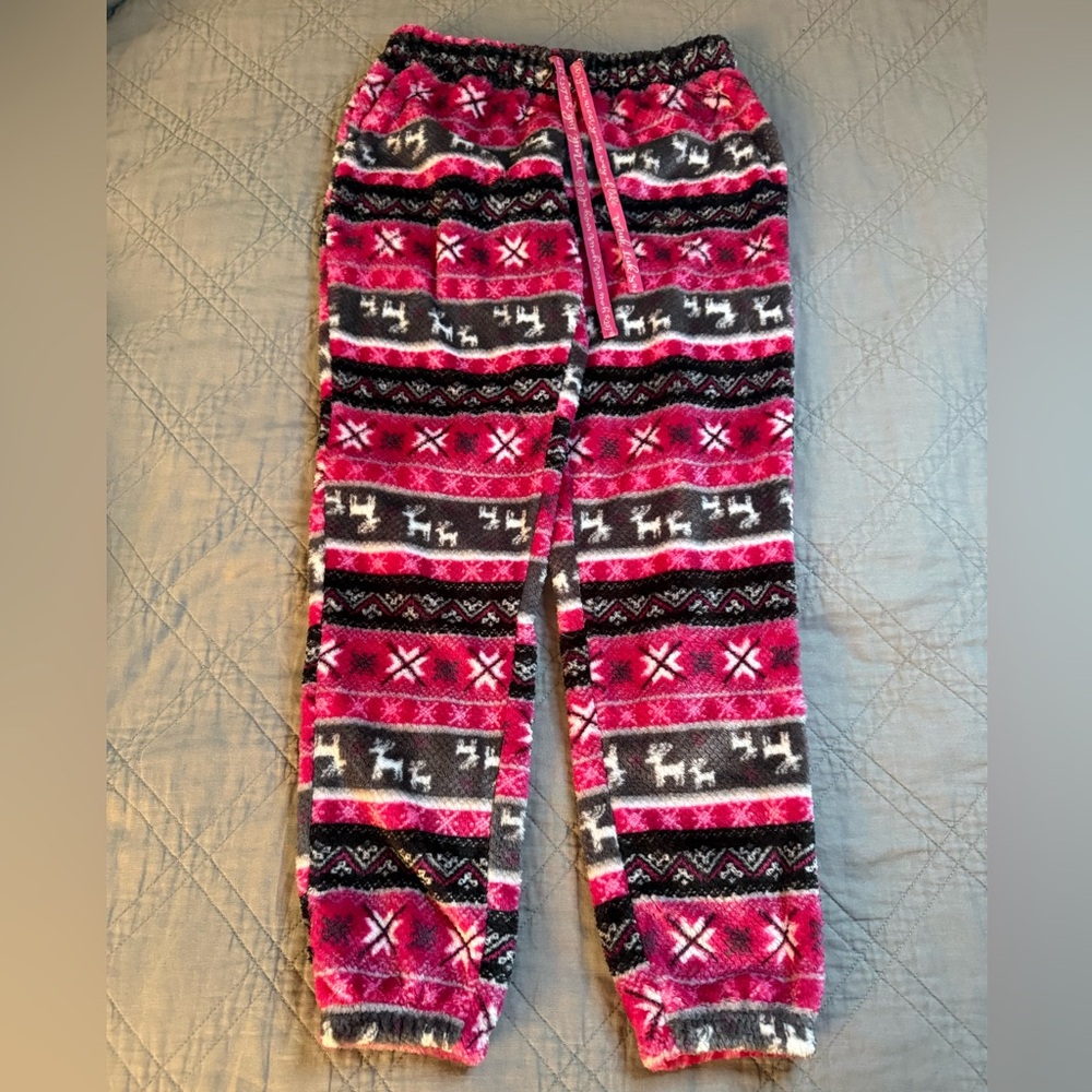 Muk Luks Fluffy Fleece Pajama Pants Reindeer Snow Flakes Pink & Black Small